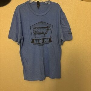 District unisex Blue Herd Dat Graphic Tee